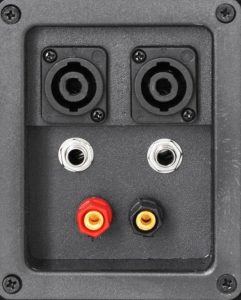 Ingressi cassa passiva, vano per connettere cavo speakon, jack, banana